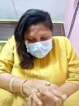 Snapshot of kunjan789 chatting on December 27, 2:04 am kunjan789 online show from December 27, 2:04 am