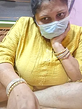 Snapshot of kunjan789 chatting on February 20, 12:19 am kunjan789 online show from February 20, 12:19 am