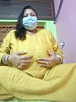 Snapshot of kunjan789 chatting on February 2, 9:18 am kunjan789 online show from February 2, 9:18 am