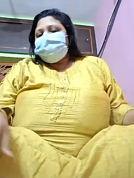 Snapshot of kunjan789 chatting on January 17, 1:36 am kunjan789 online show from January 17, 1:36 am