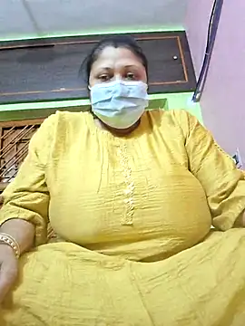 Snapshot of kunjan789 chatting on February 18, 2:49 am kunjan789 online show from February 18, 2:49 am