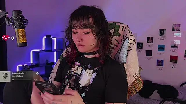 deadlysweet online show from October 27, 1:28 am