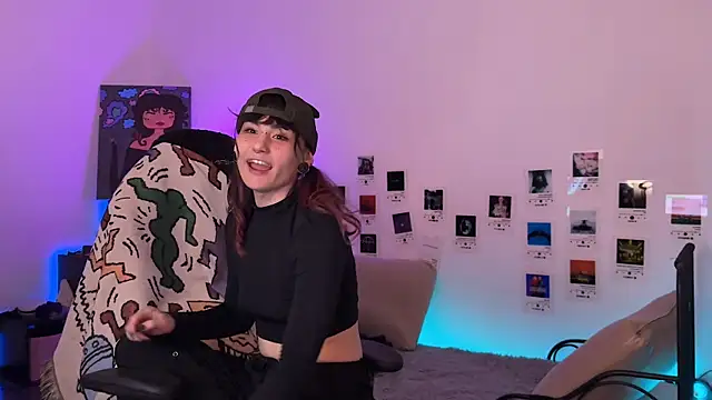 deadlysweet online show from May 24, 3:39 am