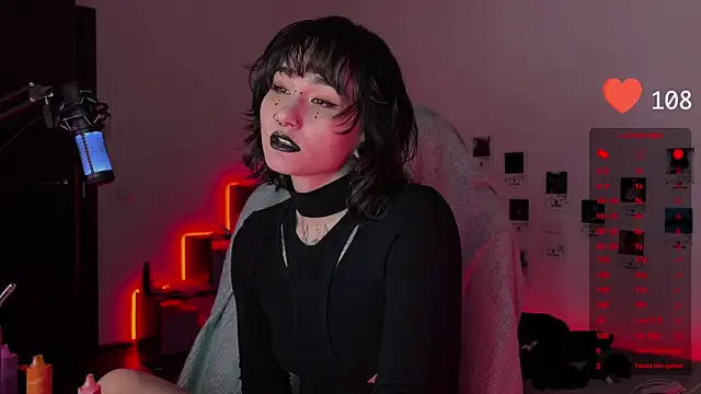 deadlysweet online show from March 2, 11:50 pm