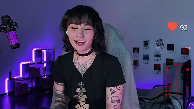 deadlysweet online show from February 16, 1:03 am