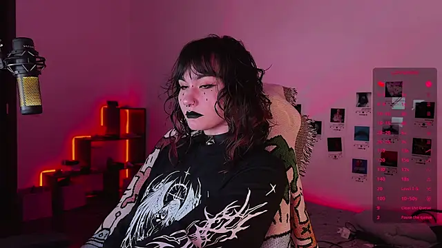 deadlysweet online show from December 3, 12:33 am