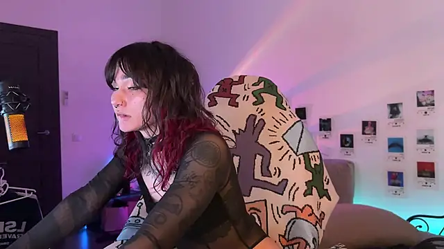 deadlysweet online show from June 1, 1:06 am