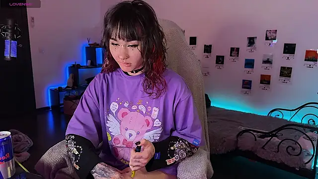 deadlysweet online show from March 16, 3:25 am