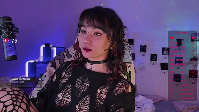 deadlysweet online show from November 1, 12:06 am