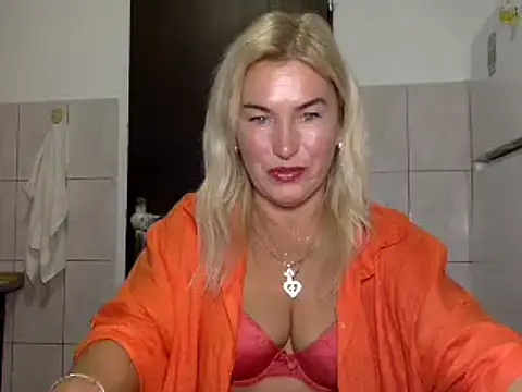 Snapshot of diana58 chatting on December 2, 4:48 pm diana58 online show from December 2, 4:48 pm