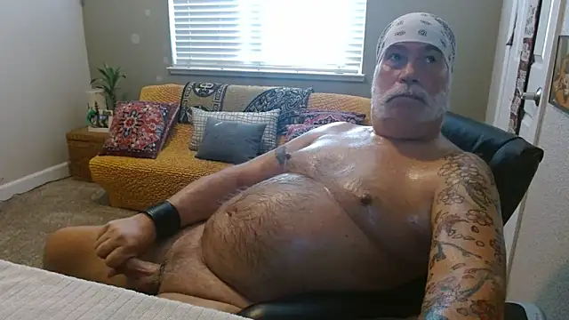 Snapshot of musclebearnips chatting on October 29, 5:12 pm musclebearnips online show from October 29, 5:12 pm