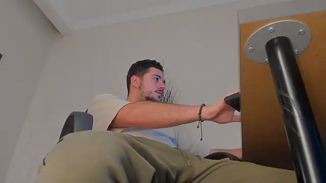 JoshKnights online show from November 4, 6:28 am