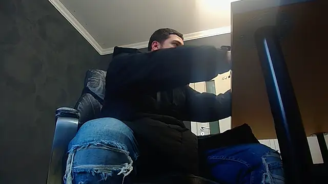 JoshKnights online show from November 3, 6:18 am