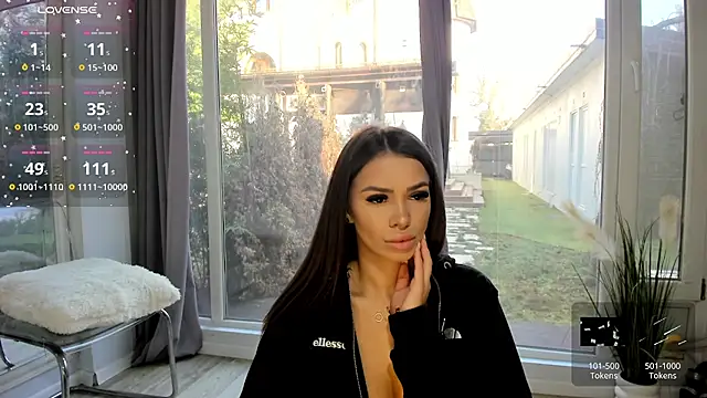 Snapshot of Selena_Reeves chatting on March 4, 6:47 am Selena Reeves online show from March 4, 6:47 am