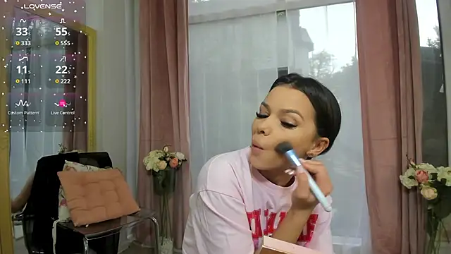 Snapshot of Selena_Reeves chatting on October 11, 6:36 am Selena Reeves online show from October 11, 6:36 am