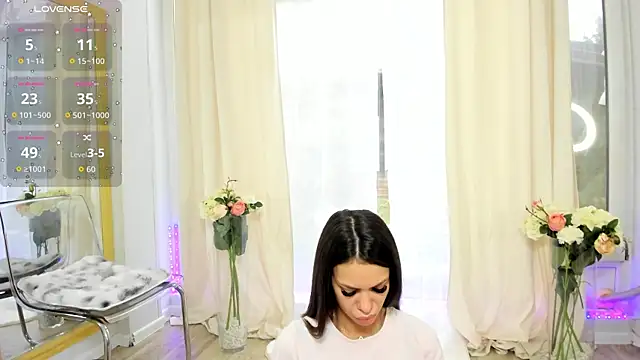 Snapshot of Selena_Reeves chatting on October 28, 6:45 am Selena Reeves online show from October 28, 6:45 am