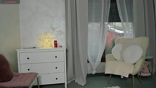 Selena Reeves online show from February 28, 6:57 am