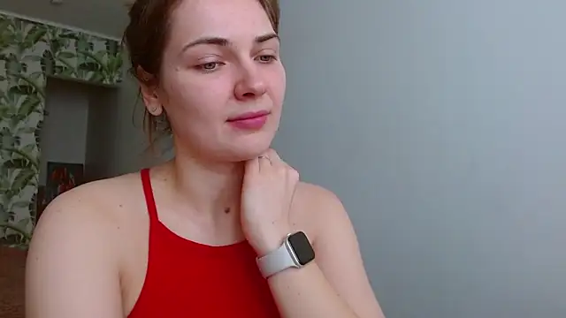 Snapshot of Olivia_shine chatting on March 6, 5:24 am Olivia shine online show from March 6, 5:24 am