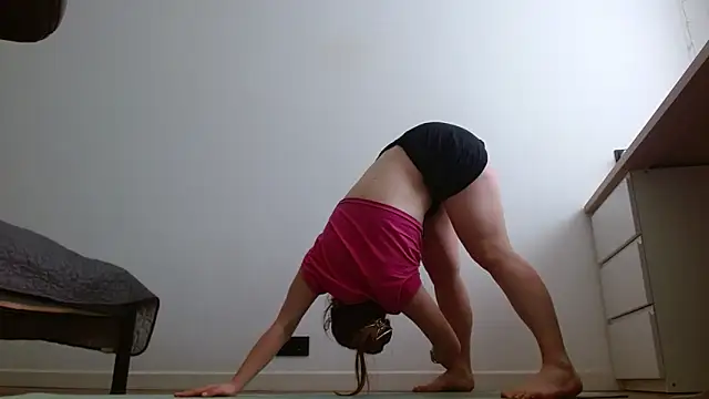 Olivia shine online show from March 27, 8:26 am