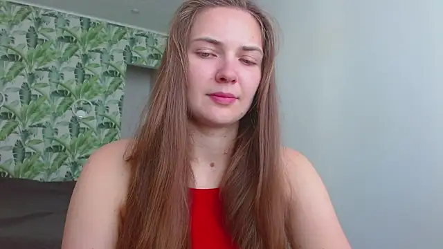 Snapshot of Olivia_shine chatting on June 17, 4:23 am Olivia shine online show from June 17, 4:23 am