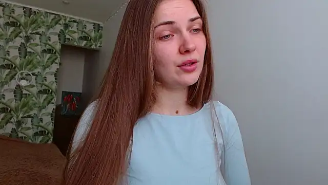 Snapshot of Olivia_shine chatting on February 22, 5:34 am Olivia shine online show from February 22, 5:34 am