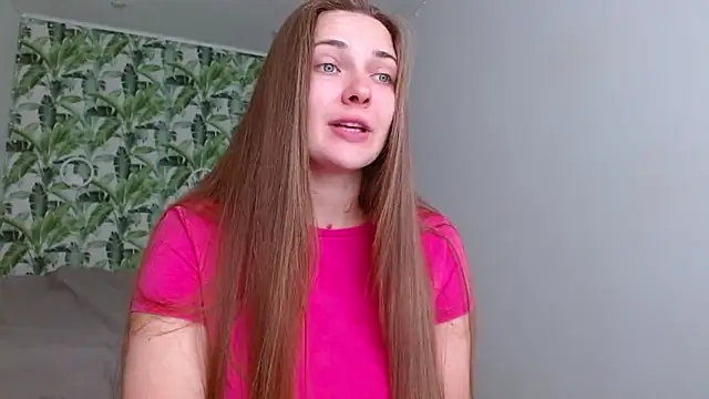 Snapshot of Olivia_shine chatting on September 29, 4:30 am Olivia shine online show from September 29, 4:30 am