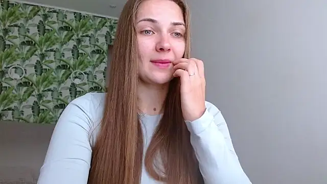 Snapshot of Olivia_shine chatting on September 27, 4:29 am Olivia shine online show from September 27, 4:29 am