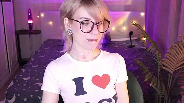  Moonlight t online show from March 19, 8:14 am