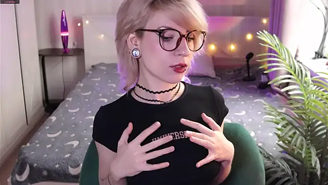  Moonlight t online show from April 3, 9:16 am