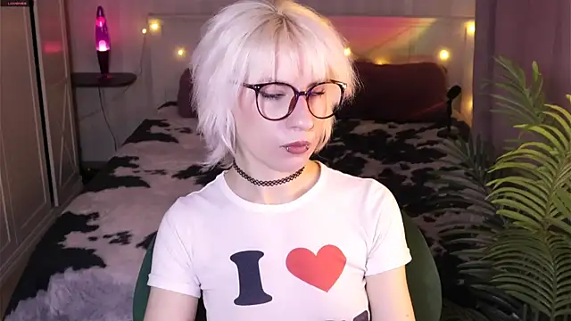  Moonlight t online show from February 8, 9:18 am