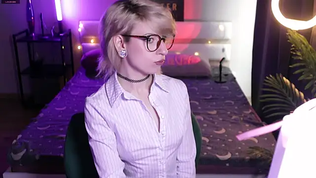  Moonlight t online show from April 24, 9:00 am