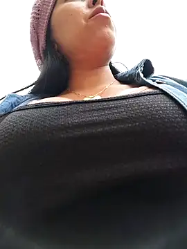 Snapshot of Emily_Wane chatting on March 11, 5:57 pm Emily Wane online show from March 11, 5:57 pm