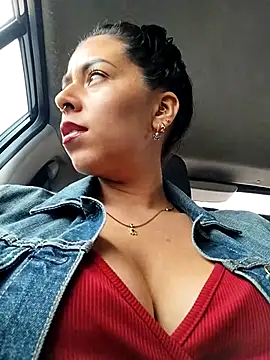 Snapshot of Emily_Wane chatting on November 3, 3:15 pm Emily Wane online show from November 3, 3:15 pm