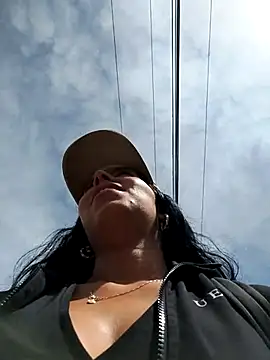 Emily Wane online show from April 18, 3:03 pm