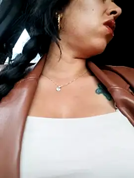 Emily Wane online show from April 9, 6:25 pm