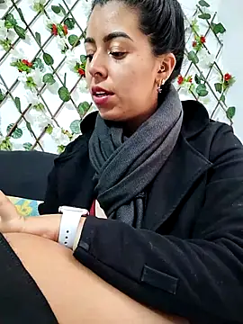 Snapshot of Emily_Wane chatting on October 17, 5:37 pm Emily Wane online show from October 17, 5:37 pm