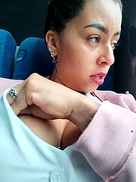 Snapshot of Emily_Wane chatting on November 13, 4:00 pm Emily Wane online show from November 13, 4:00 pm