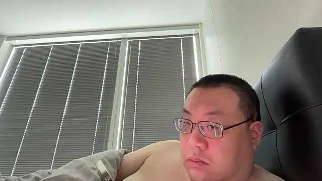 Snapshot of slaveasianboy chatting on June 6, 6:57 pm slaveasianboy online show from June 6, 6:57 pm