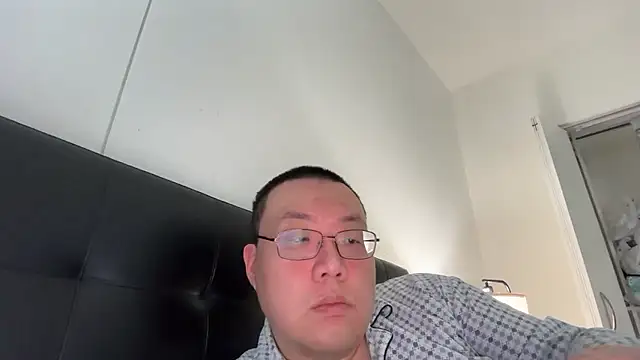 slaveasianboy online show from February 7, 8:06 pm