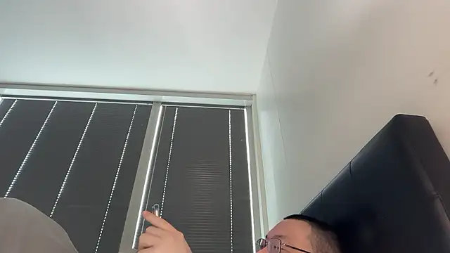 Snapshot of slaveasianboy chatting on July 9, 1:54 pm slaveasianboy online show from July 9, 1:54 pm