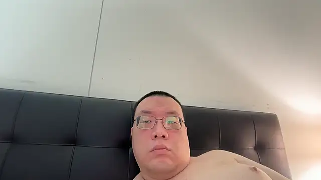 Snapshot of slaveasianboy chatting on June 3, 12:17 pm slaveasianboy online show from June 3, 12:17 pm