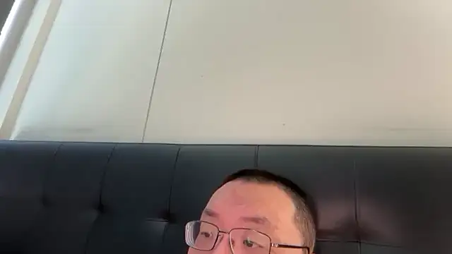 Snapshot of slaveasianboy chatting on June 3, 2:33 pm slaveasianboy online show from June 3, 2:33 pm