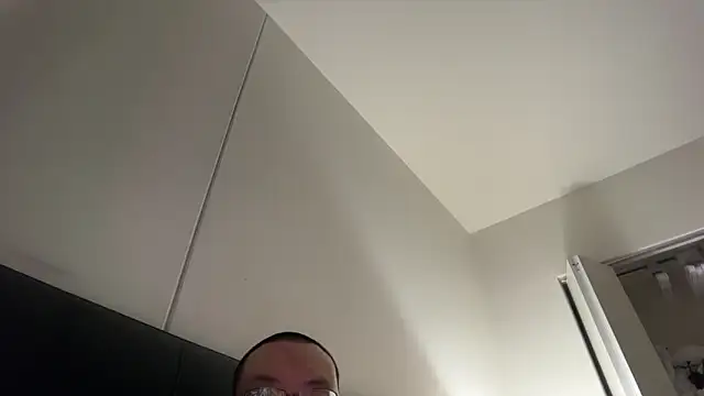 slaveasianboy online show from March 7, 7:15 am