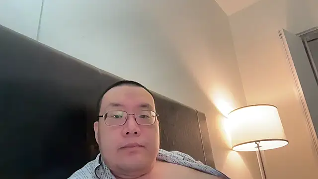 Snapshot of slaveasianboy chatting on March 9, 6:32 pm slaveasianboy online show from March 9, 6:32 pm