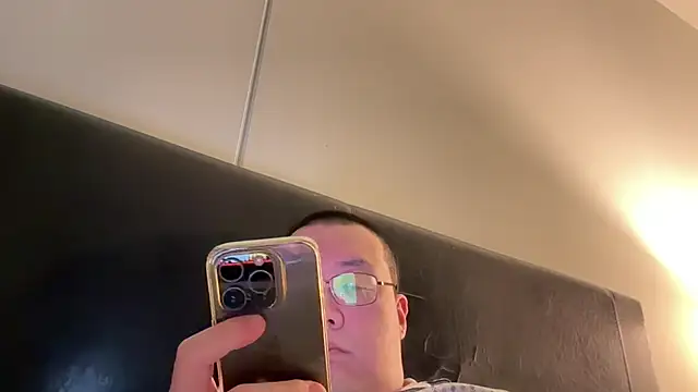 Snapshot of slaveasianboy chatting on February 2, 2:34 pm slaveasianboy online show from February 2, 2:34 pm