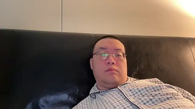 Snapshot of slaveasianboy chatting on February 3, 8:35 pm slaveasianboy online show from February 3, 8:35 pm