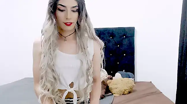 Snapshot of candent_duo777 chatting on February 27, 1:08 am candent duo777 online show from February 27, 1:08 am