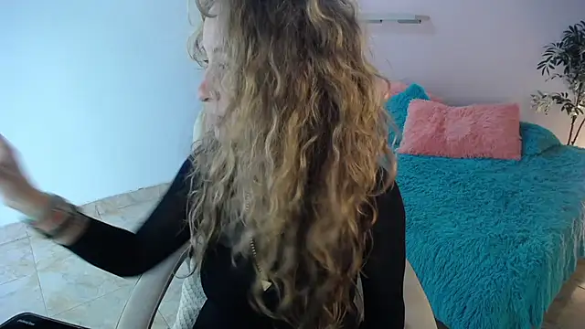 Paula Paz online show from November 5, 2:31 pm