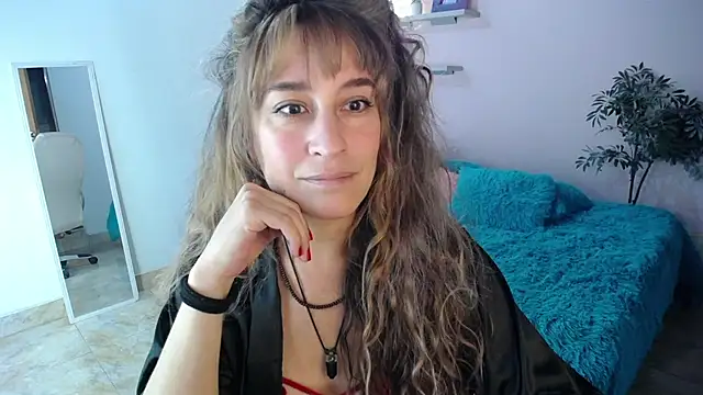 Paula Paz online show from November 22, 4:50 pm