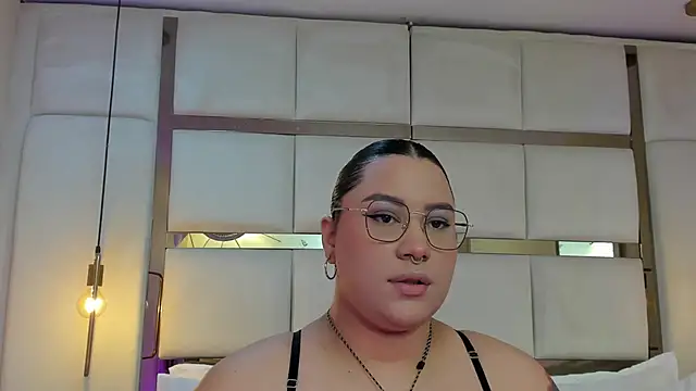 Snapshot of elizavenus chatting on October 17, 12:51 pm elizavenus online show from October 17, 12:51 pm